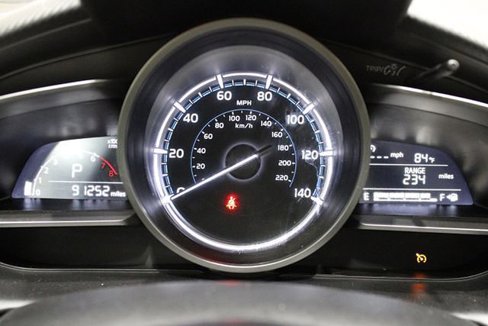 Used 2019 Toyota Yaris LE image 17