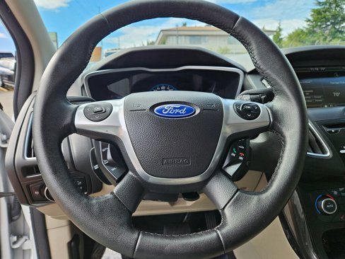 Used 2015 Ford Focus Electric Hatchback w/ Exterior Protection Package image 2