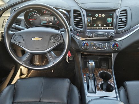 Used 2015 Chevrolet Impala LT w/ Convenience Package image 20