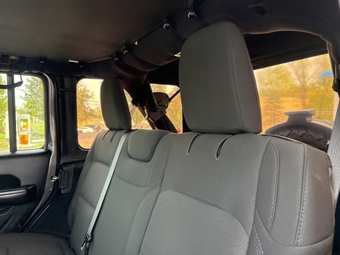 Used 2019 Jeep Wrangler Unlimited Sport S image 23