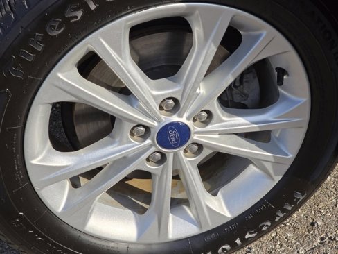 Used 2017 Ford Escape SE image 14
