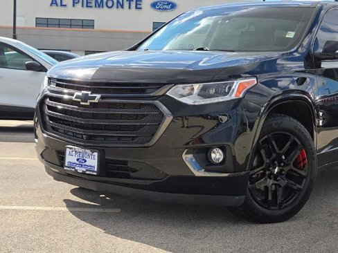 Used 2020 Chevrolet Traverse Premier w/ Redline Edition image 2