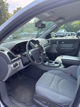 Used 2014 GMC Acadia SLE image 6