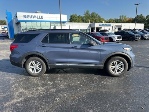 Used 2021 Ford Explorer XLT w/ Equipment Group 202A image 2