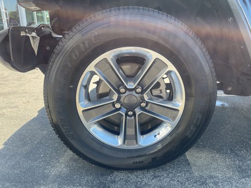 Used 2019 Jeep Wrangler Unlimited Sahara image 7