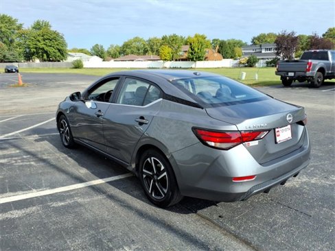 Used 2024 Nissan Sentra SV image 6