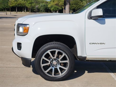 Used 2020 GMC Canyon SLE w/ Elevation Edition image 8