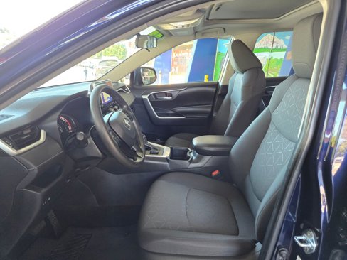 Used 2023 Toyota RAV4 XLE w/ Convenience Package image 12