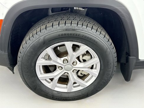 Used 2022 Jeep Grand Cherokee Limited image 29