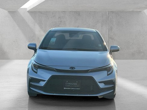 Used 2024 Toyota Corolla SE image 2