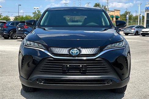 Used 2021 Toyota Venza LE image 3