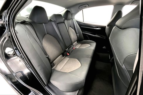 Used 2022 Toyota Camry LE image 26