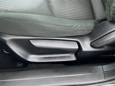 Used 2014 MAZDA MAZDA3 i Touring image 17