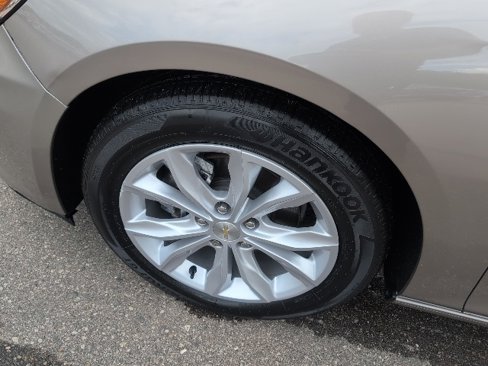 Used 2022 Chevrolet Malibu LT image 14