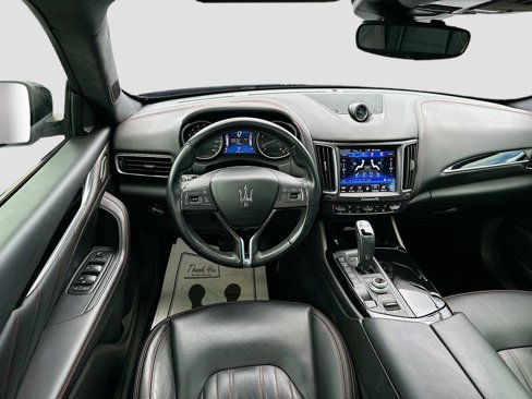 Used 2019 Maserati Levante image 28