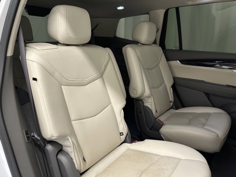 Used 2023 Cadillac XT6 Premium Luxury image 23