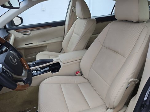 Used 2015 Lexus ES 300h image 14