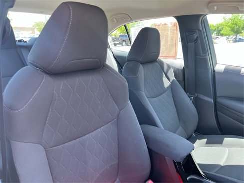 Used 2022 Toyota Corolla LE image 20