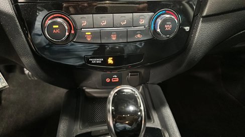 Used 2020 Nissan Rogue S image 23