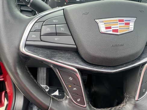 Used 2021 Cadillac XT5 Premium Luxury image 12