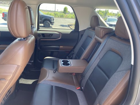 Used 2023 Ford Bronco Sport Outer Banks w/ Tech Package image 12