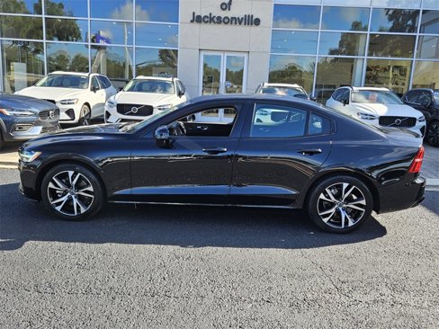 Used 2025 Volvo S60 B5 Plus image 4