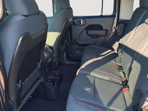 New 2025 Jeep Wrangler Unlimited Rubicon w/ Technology Group image 11