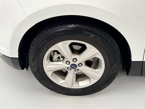 Used 2017 Ford Edge SE image 21