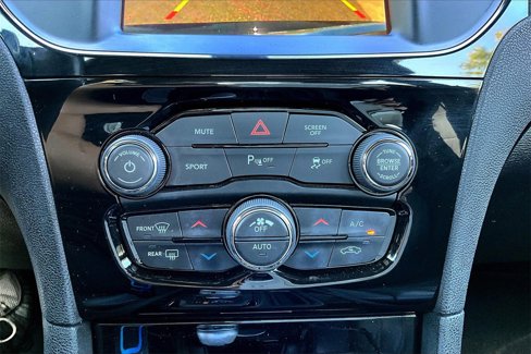 Certified 2019 Chrysler 300 S w/ 300S Premium Group image 17