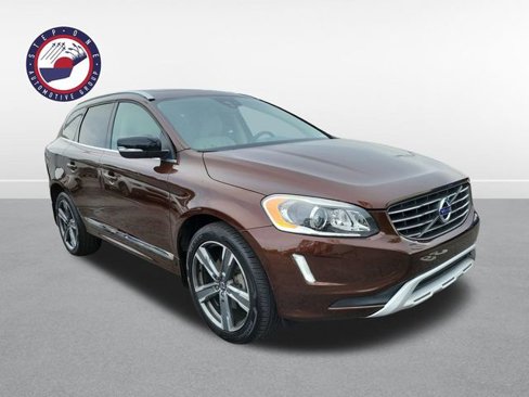Used 2017 Volvo XC60 T5 Dynamic w/ Preferred Option Package image 19