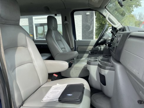 Used 2009 Ford E-350 and Econoline 350 XLT image 30