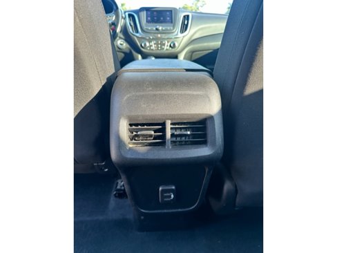 Used 2020 Chevrolet Equinox LT image 16