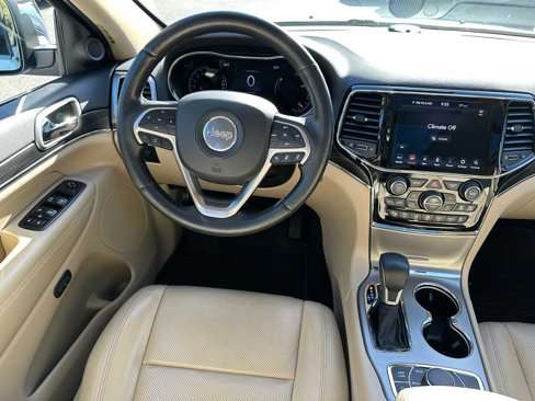 Used 2020 Jeep Grand Cherokee Limited w/ Luxury Group II image 17