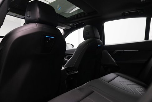 Used 2024 BMW 530i xDrive w/ Premium Package image 30