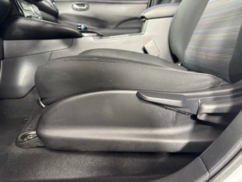 Used 2022 Nissan Leaf SV image 26