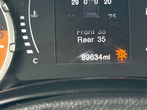 Used 2018 Jeep Renegade Sport w/ Power & Air Group image 40
