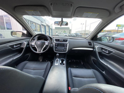 Used 2017 Nissan Altima 2.5 SR image 39
