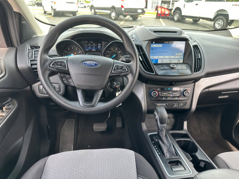 Used 2018 Ford Escape SE w/ SE Sync 3 Package image 16
