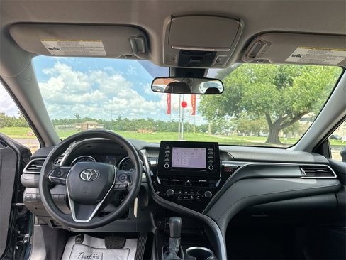 Used 2021 Toyota Camry LE image 30