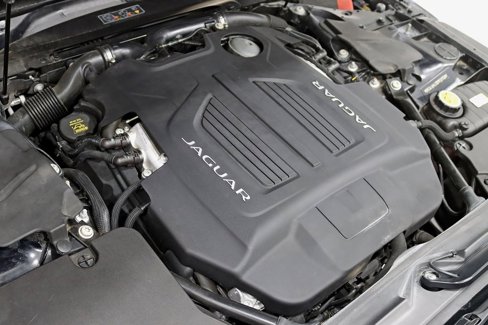 Used 2016 Jaguar F-TYPE R w/ Suedecloth Interior Pack image 33