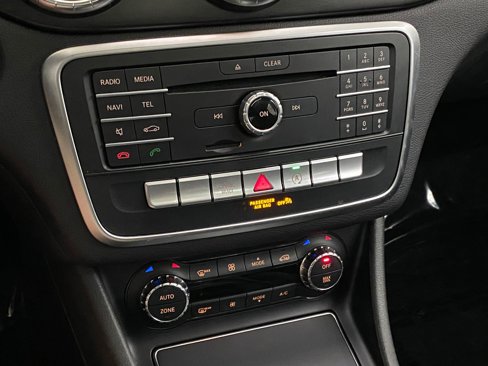 Used 2018 Mercedes-Benz CLA 250 image 27