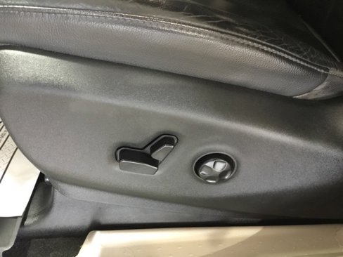 Used 2017 Chrysler Pacifica Touring-L Plus image 31