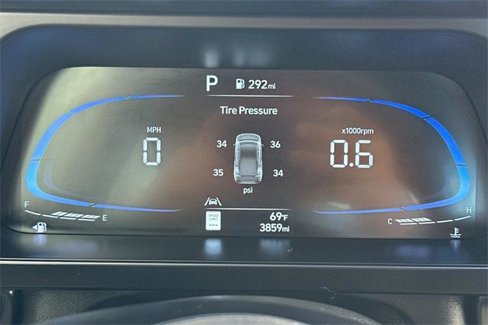 Certified 2025 Hyundai Elantra Sport image 24