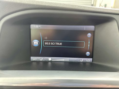 Used 2015 Volvo V60 T5 Premier image 12
