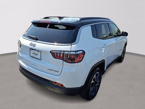 Used 2024 Jeep Compass Limited image 6