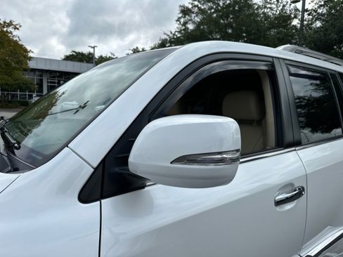 Used 2014 Lexus LX 570 4WD image 11