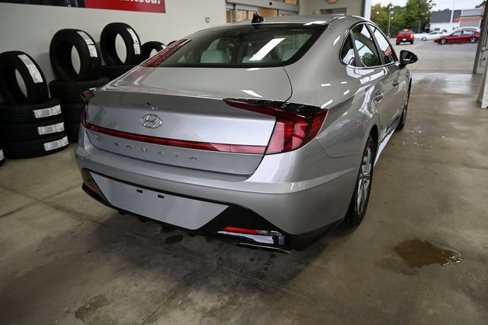 Used 2023 Hyundai Sonata SEL w/ Preferred Accessory Package image 6