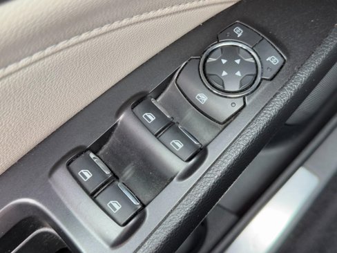 Used 2017 Ford Fusion Titanium image 19