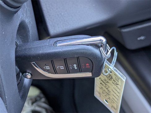 Used 2024 Toyota Camry SE image 31