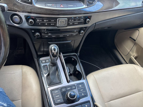 Used 2014 Hyundai Equus Signature image 11